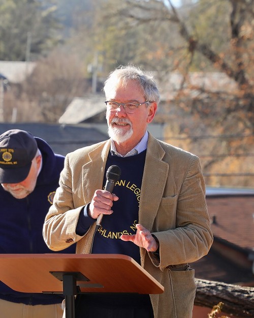 Mayor Patrick Taylor comments and reads Town Proclamation